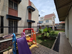 Golden Hill Estate (D19), Terrace #556324941